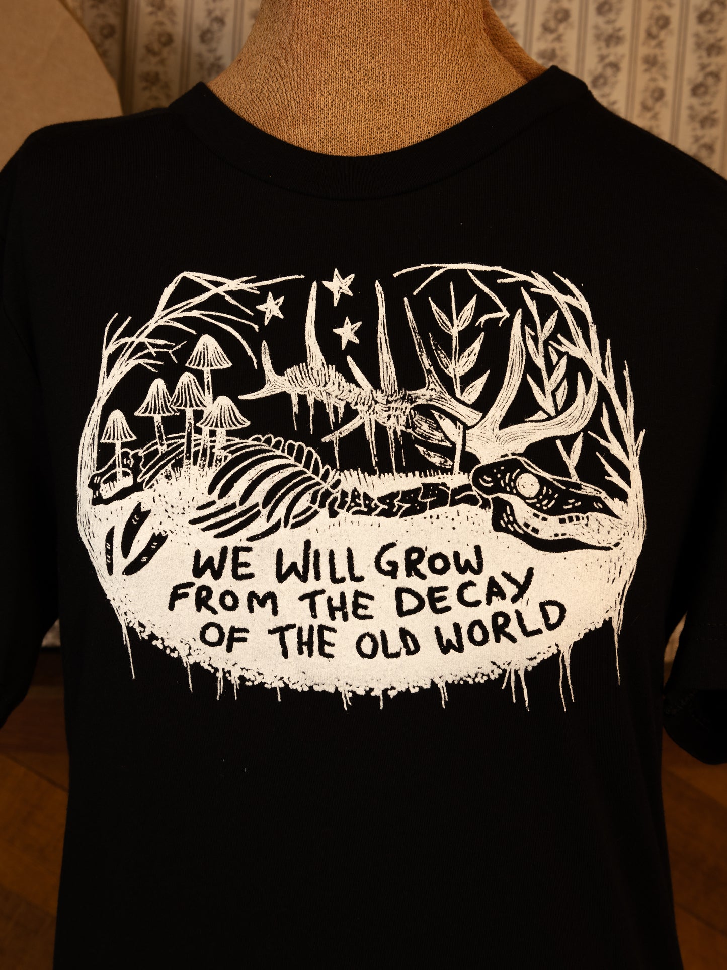 New Growth T-Shirt in Pitch Black