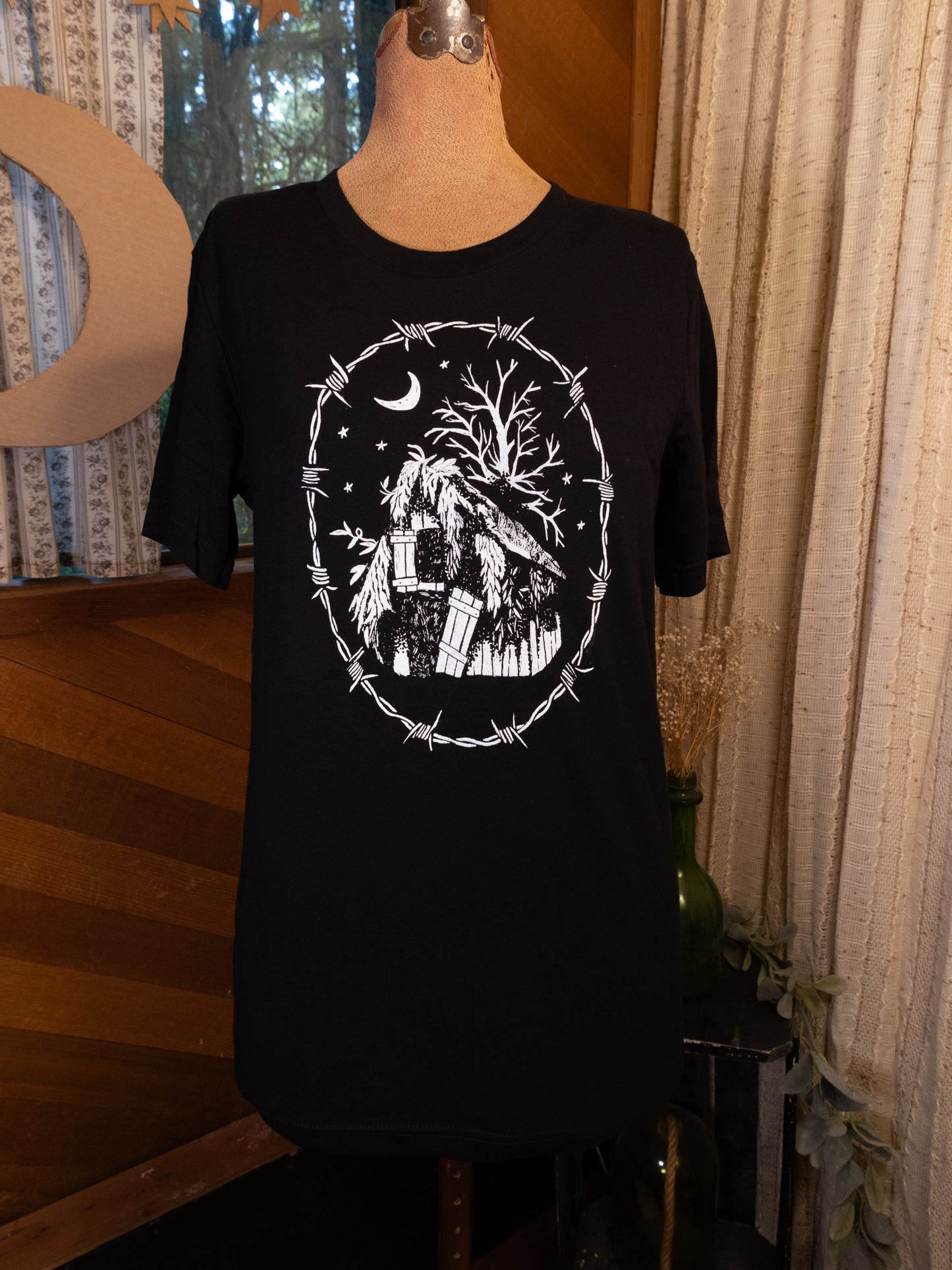 Rotten Shack T-Shirt in Pitch Black
