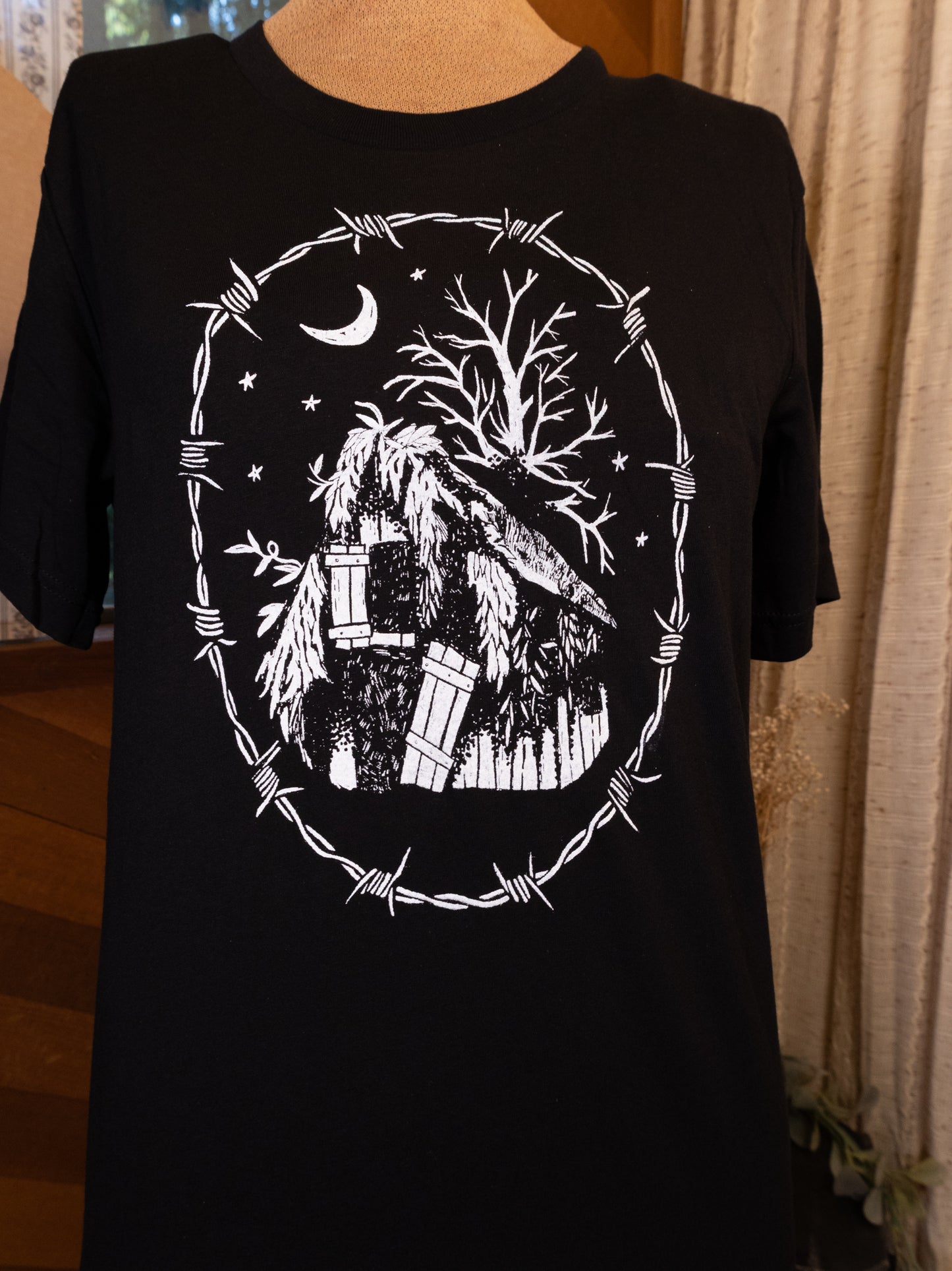 Rotten Shack T-Shirt in Pitch Black