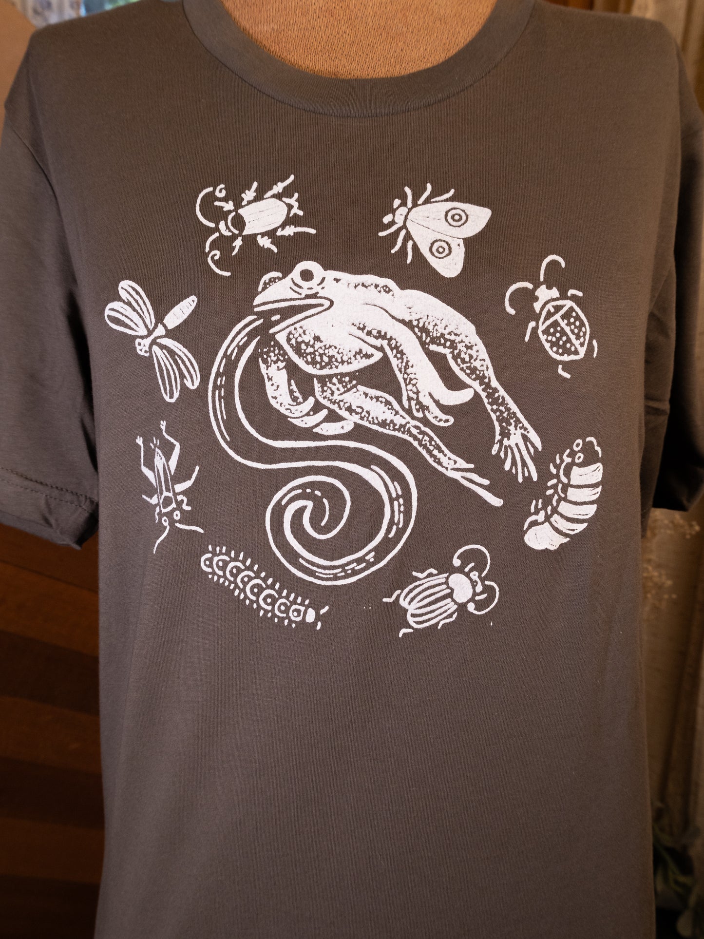 Frog Food T-Shirt in Grey Green