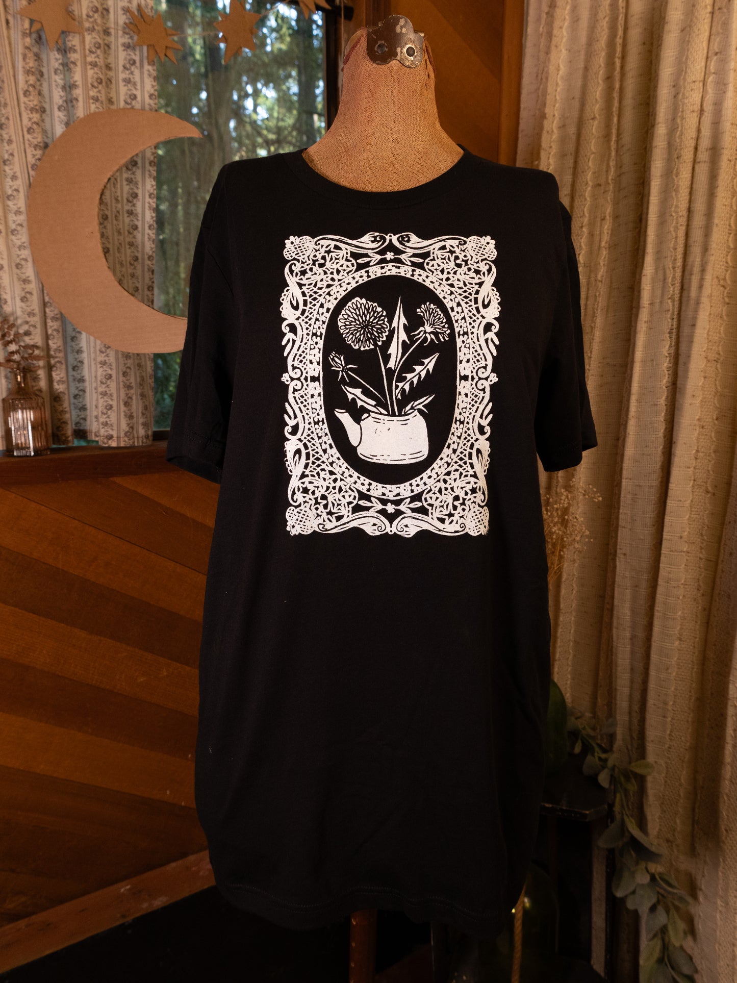 Teapot T-Shirt in Pitch Black