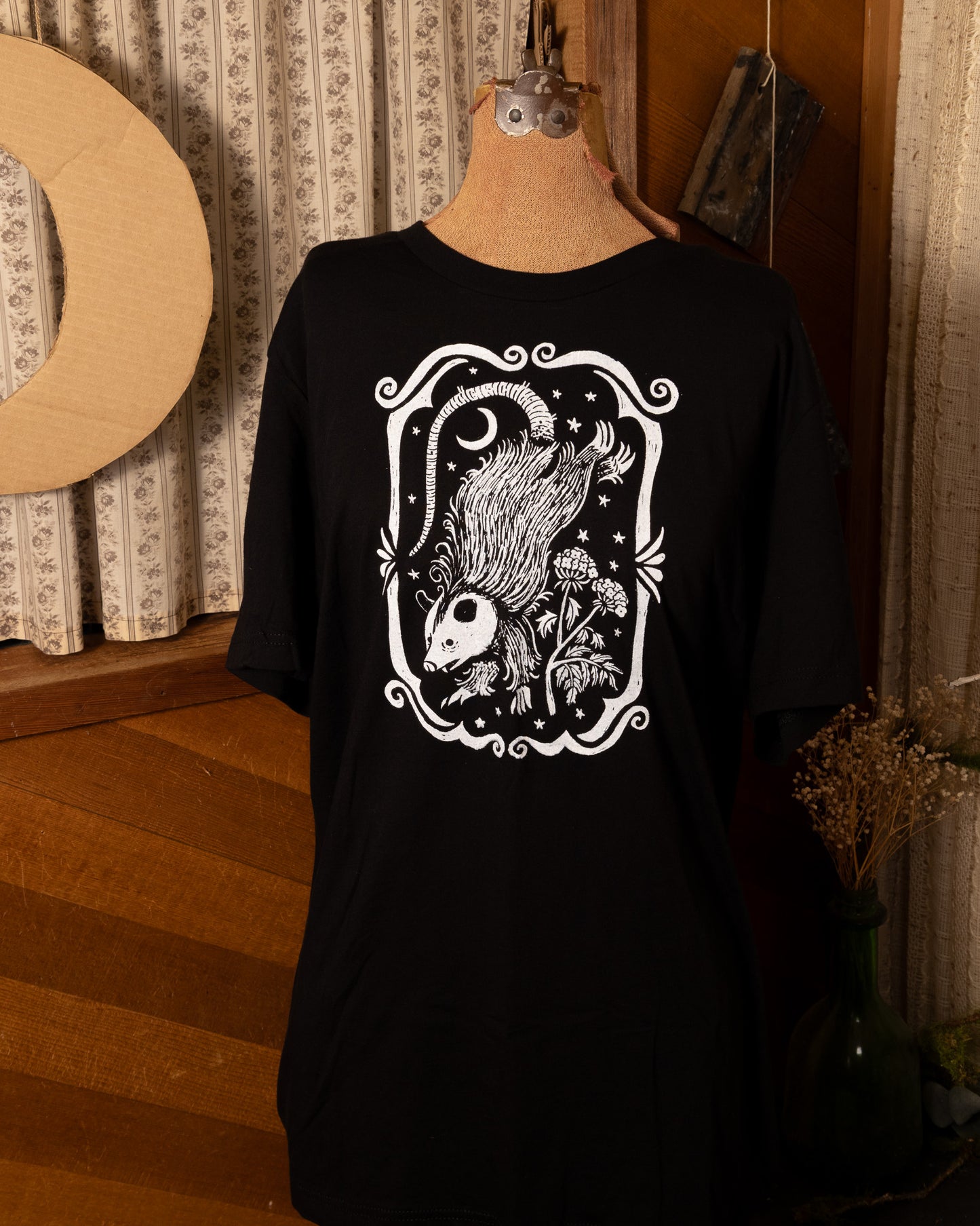 Opossum T-Shirt in Pitch Black