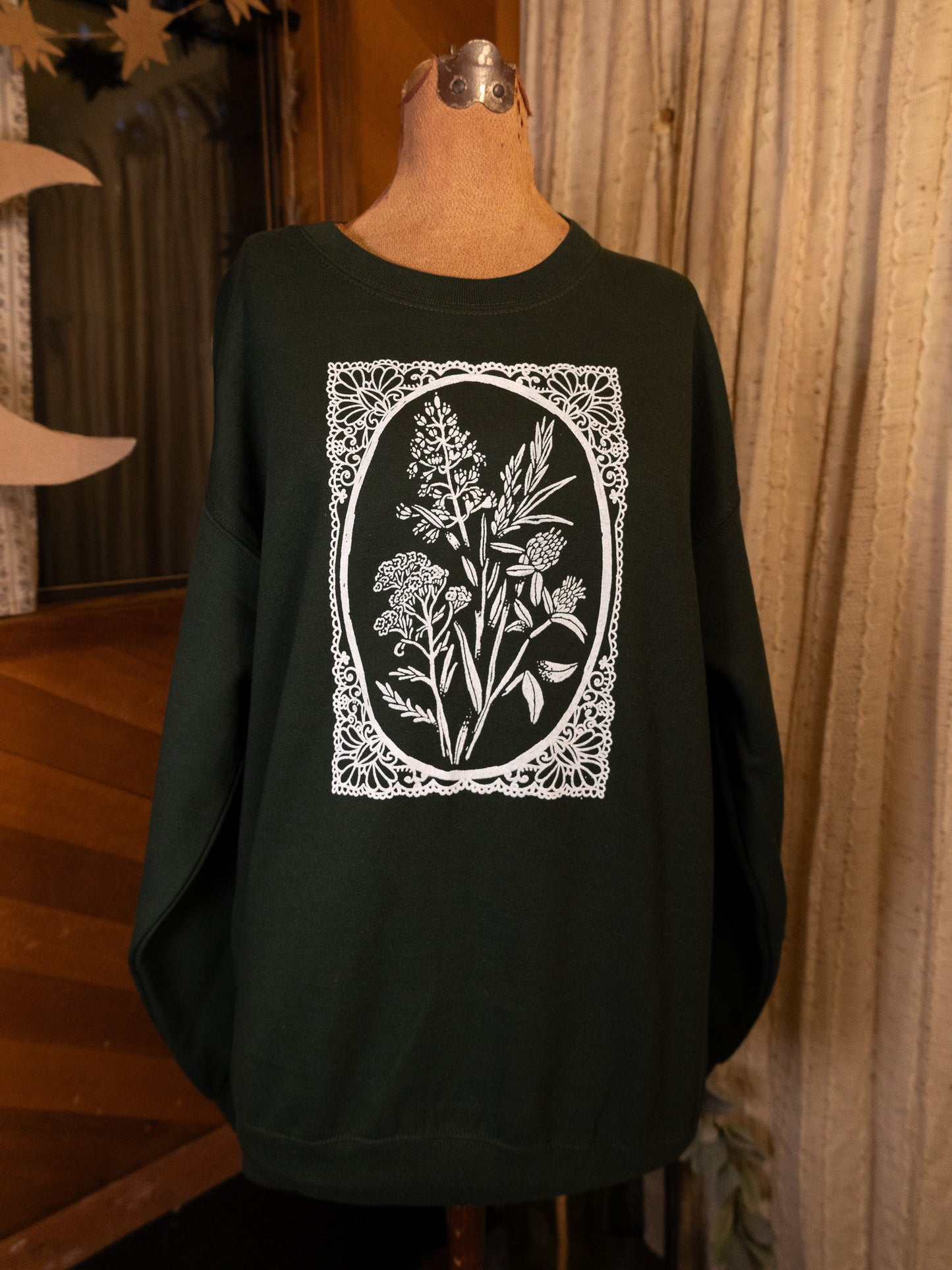 Wild Flowers Crewneck in Dark Green