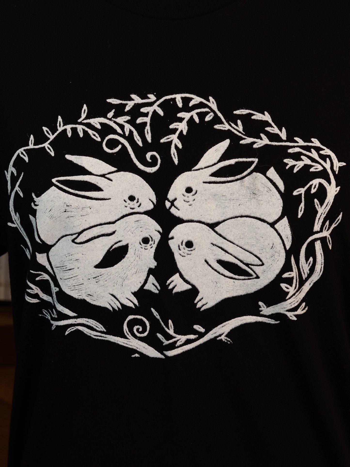 Bunnies T-Shirt in Pitch Black