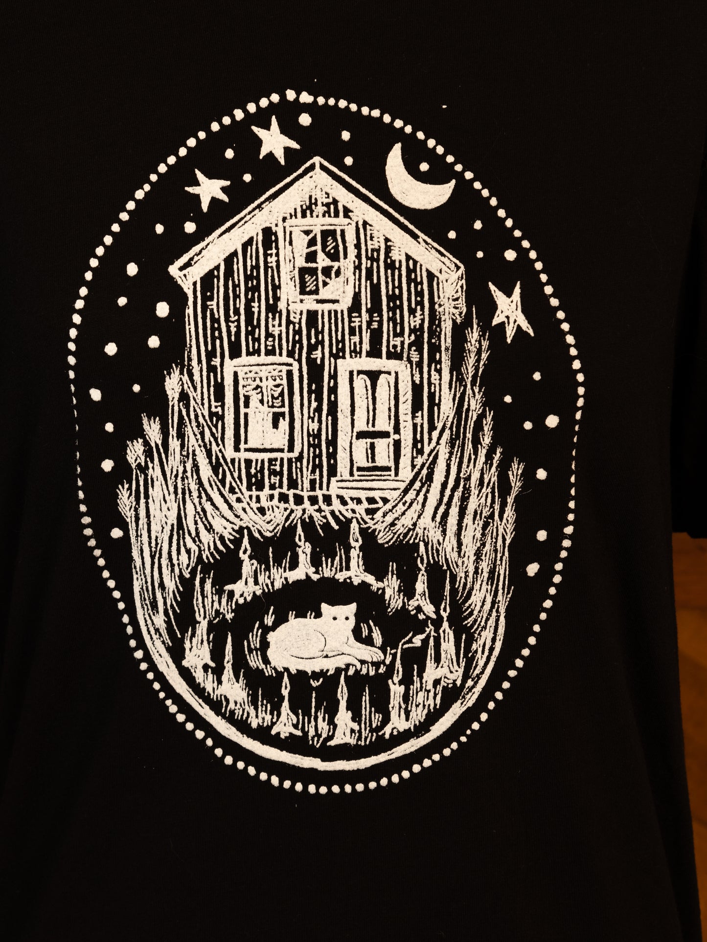 Cat Cabin T-Shirt in Pitch Black