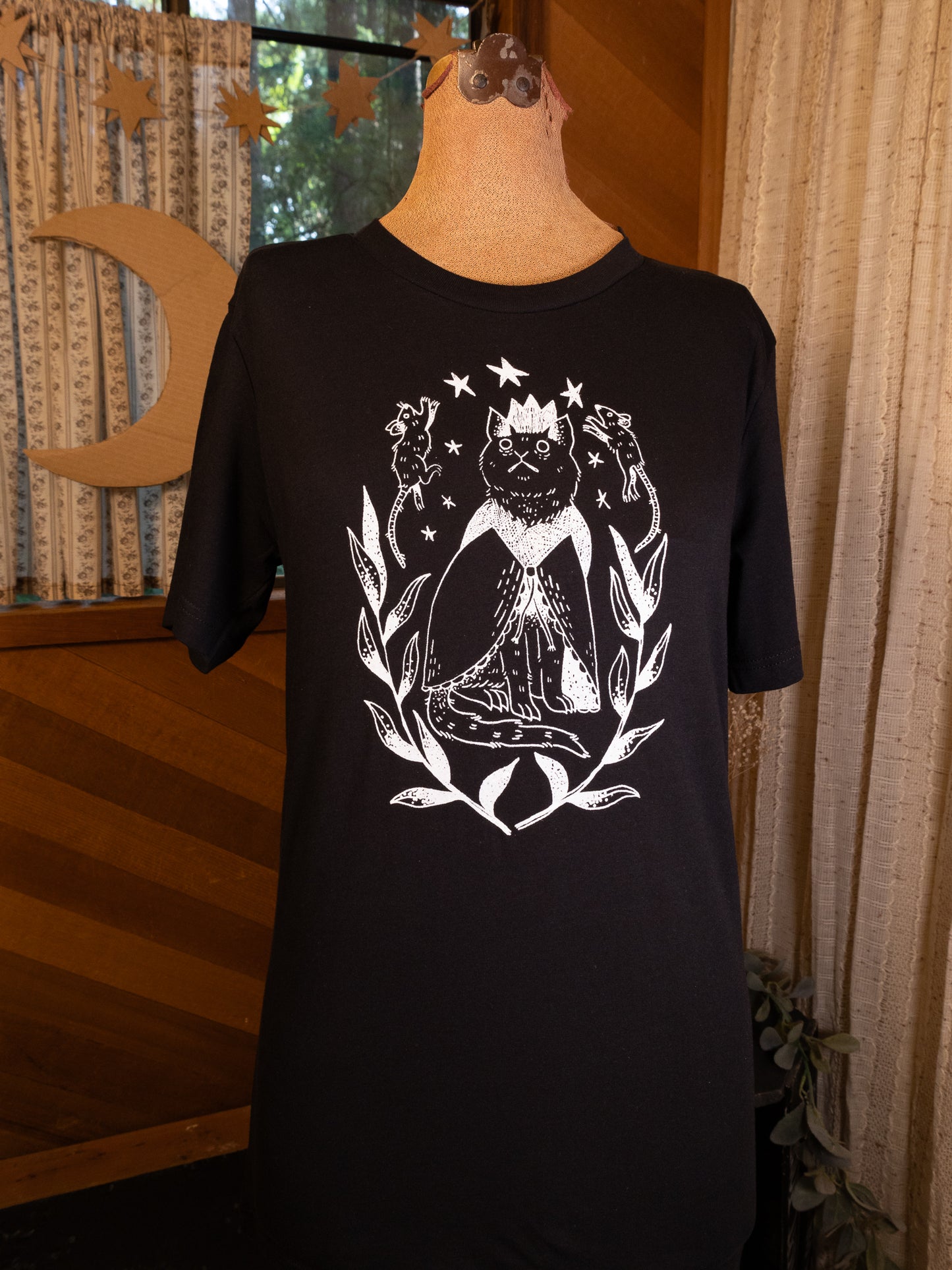 Cat King T-Shirt in Pitch Black