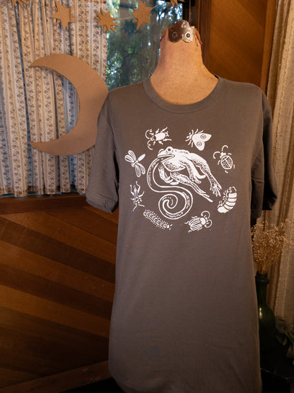 Frog Food T-Shirt in Grey Green