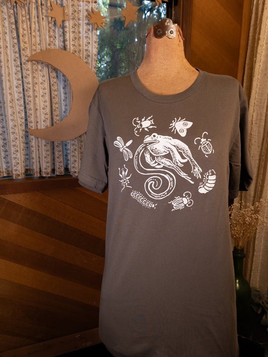 Frog Food T-Shirt in Grey Green