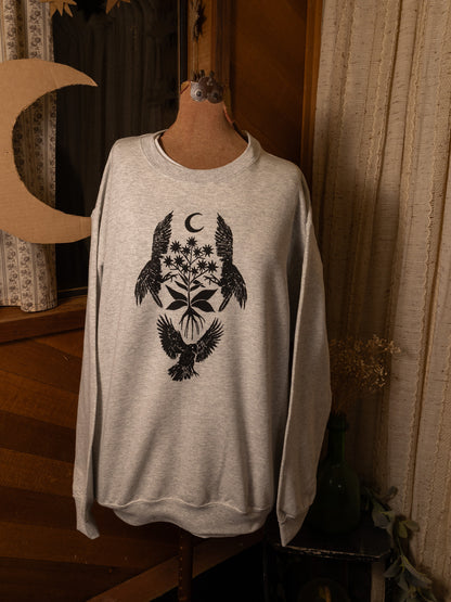 Three Crows Crewneck in Grey