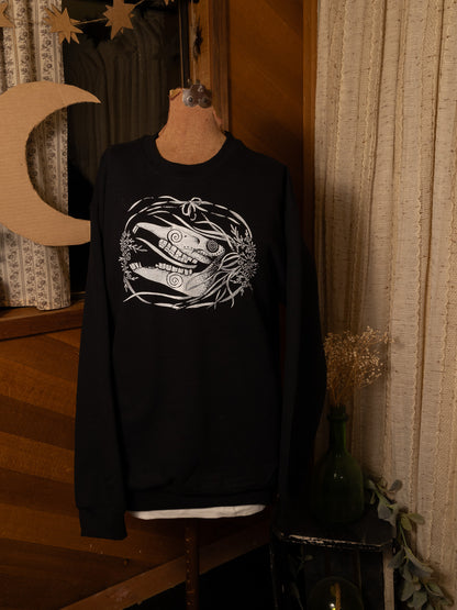 Mari Lywd Crewneck in Pitch Black