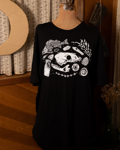 Beach Bones T-Shirt in Pitch Black