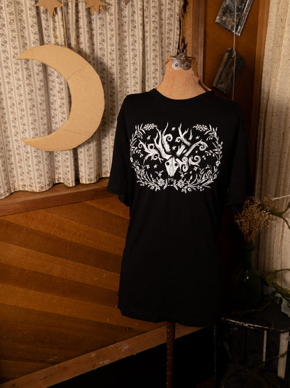 Curling Antlers T-Shirt in Pitch Black