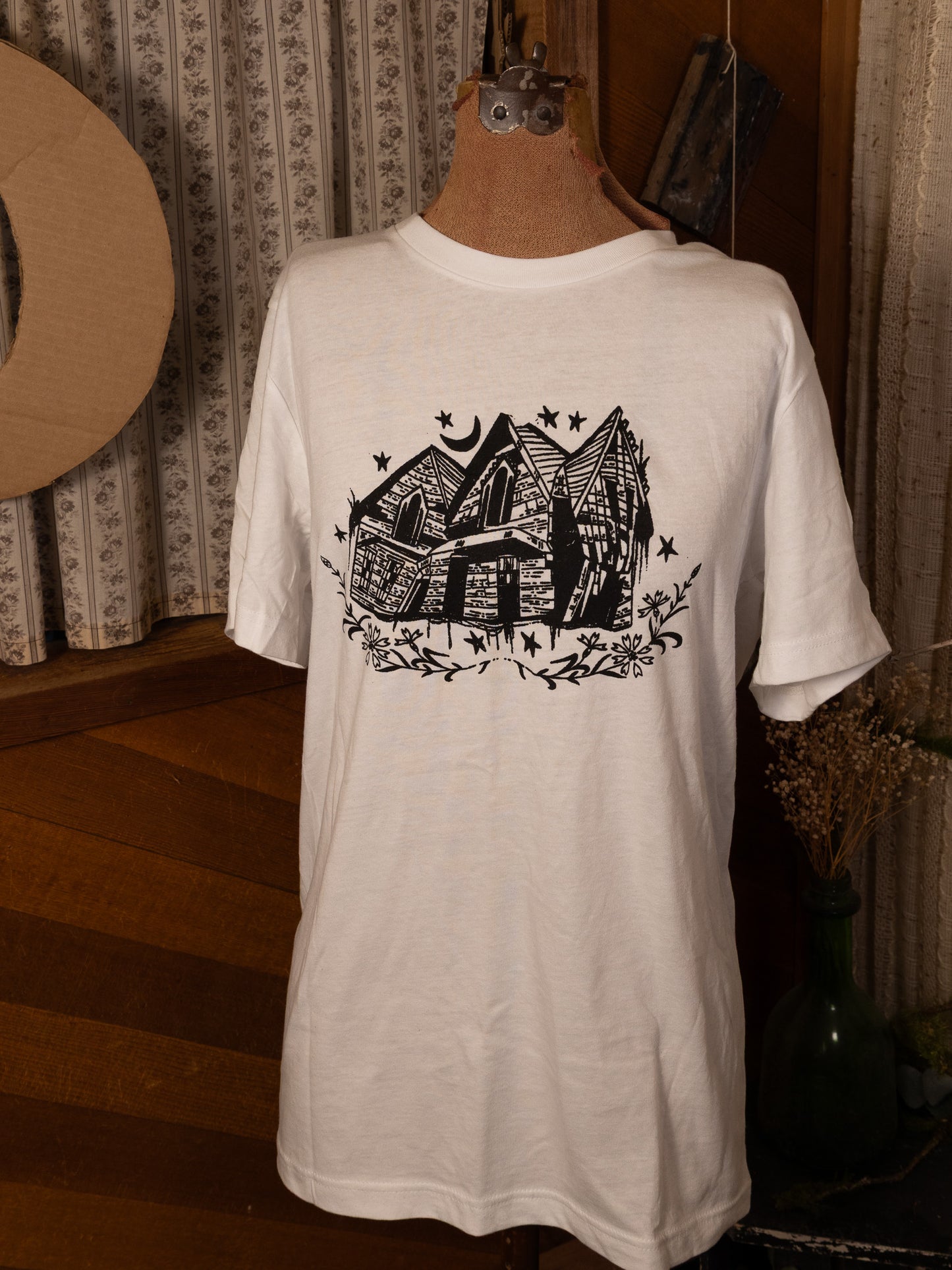 Crooked House T-Shirt in White