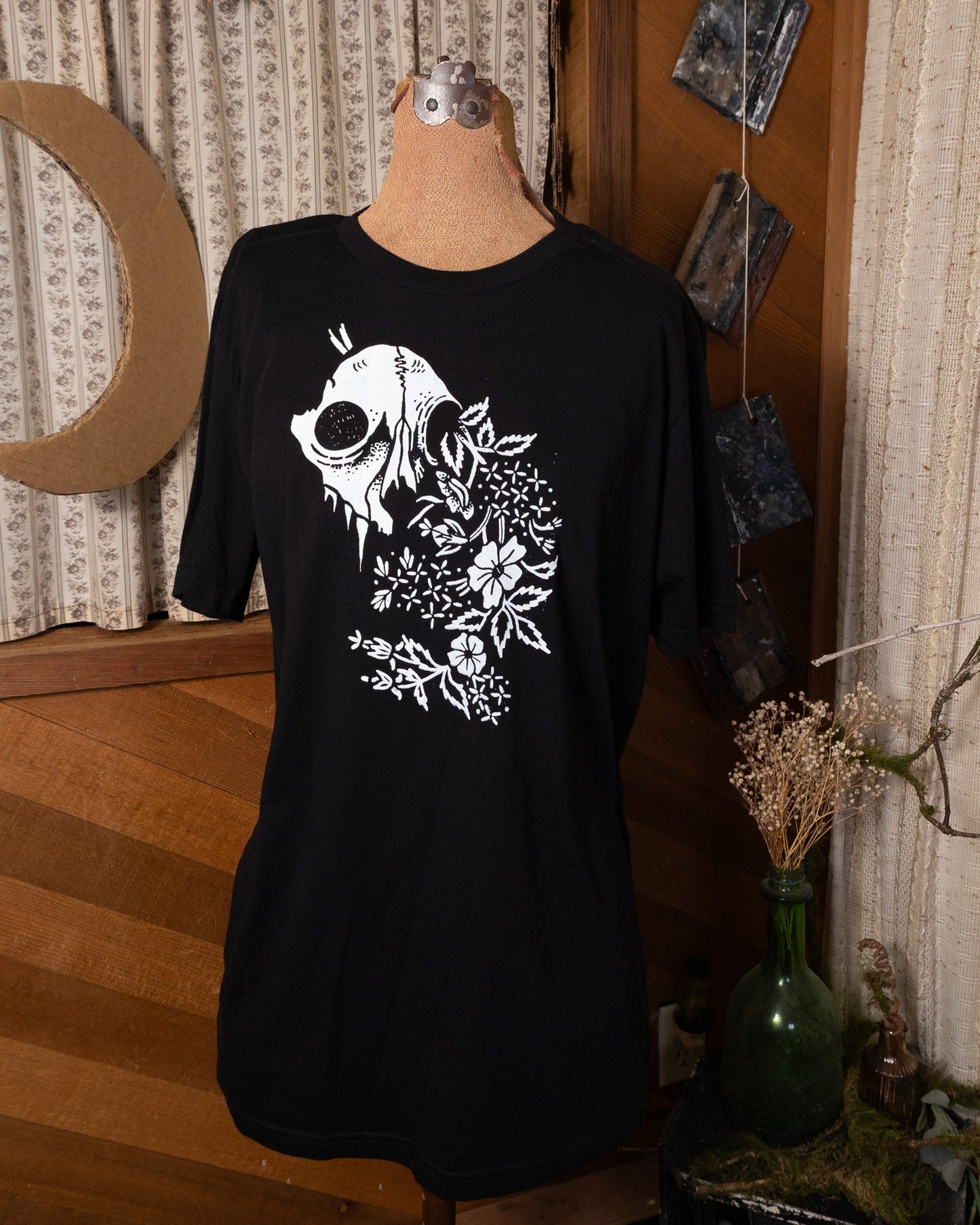 Skull T-Shirt in Pitch Black
