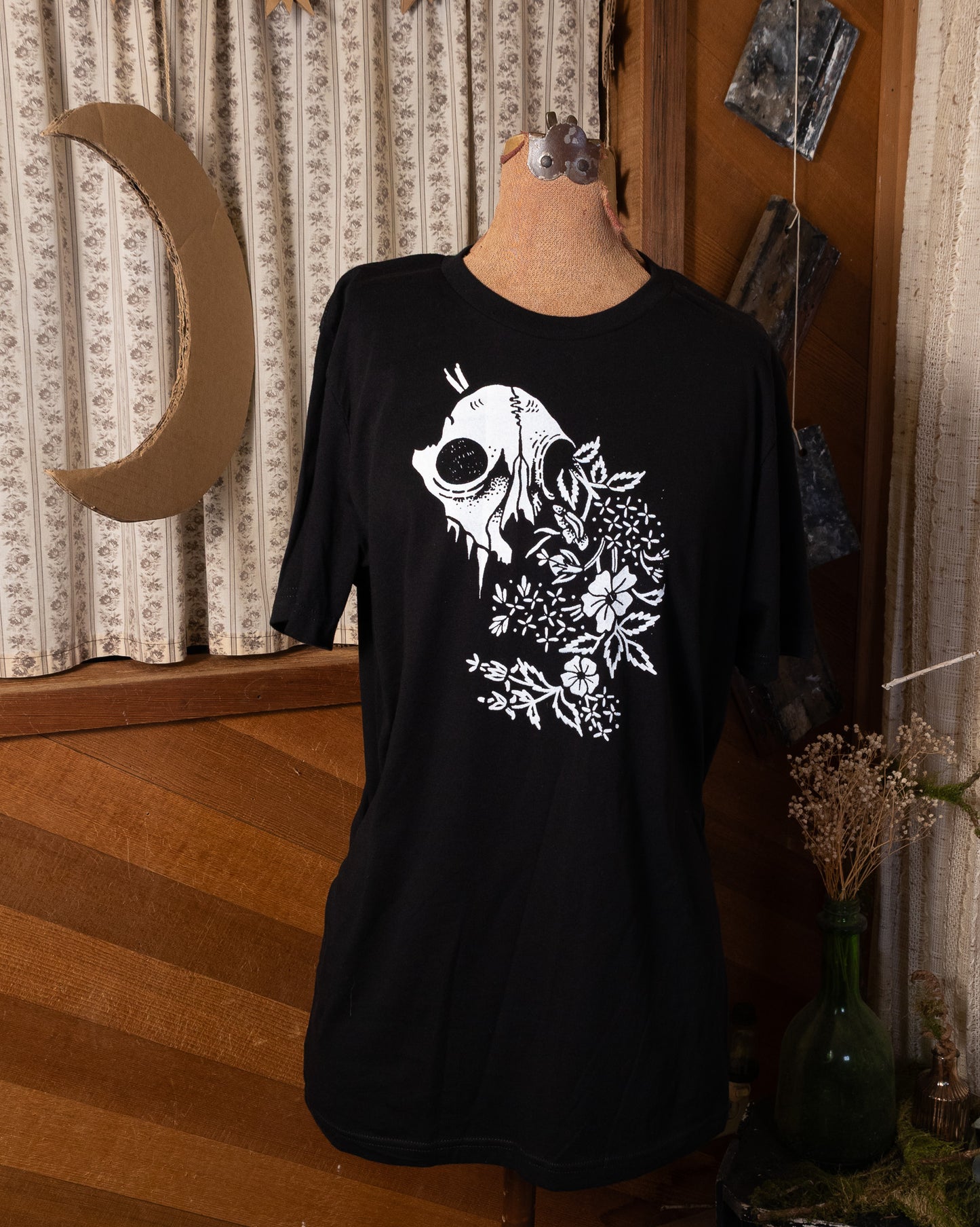 Skull T-Shirt in Pitch Black