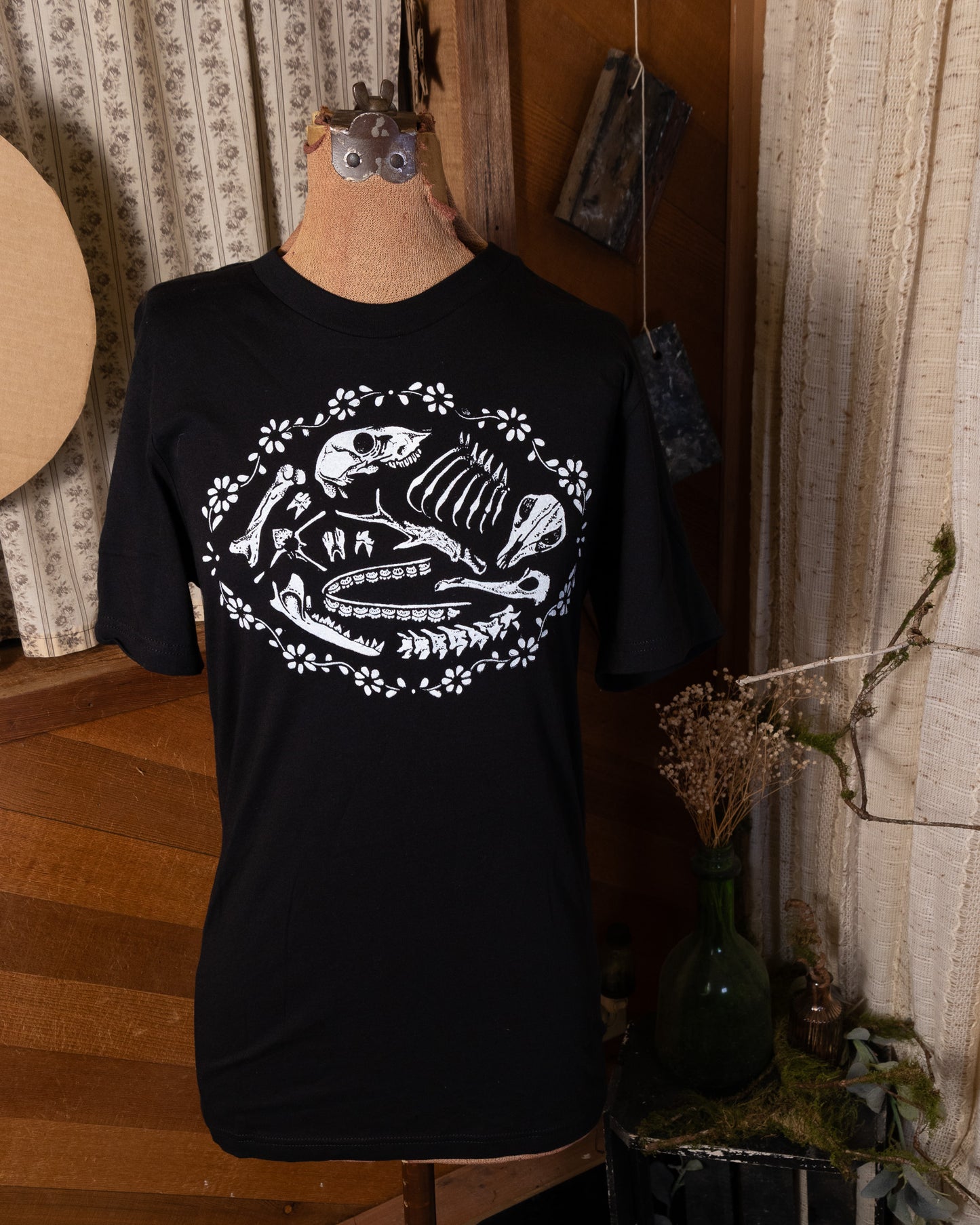 Bone Box T-Shirt in Pitch Black